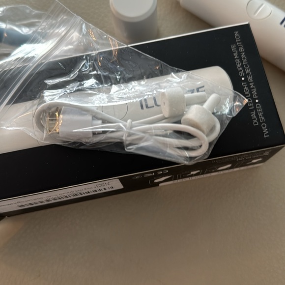 Ilumize USB Nail Trimmer - Picture 4 of 5
